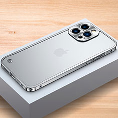 Coque Bumper Luxe Aluminum Metal Etui A04 pour Apple iPhone 16 Pro Max Argent