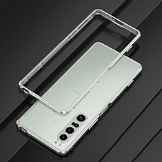 Coque Bumper Luxe Aluminum Metal Etui pour Sony Xperia 1 IV SO-51C Argent