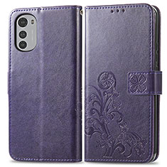 Coque Portefeuille Fleurs Livre Cuir Etui Clapet pour Motorola Moto E32 Violet