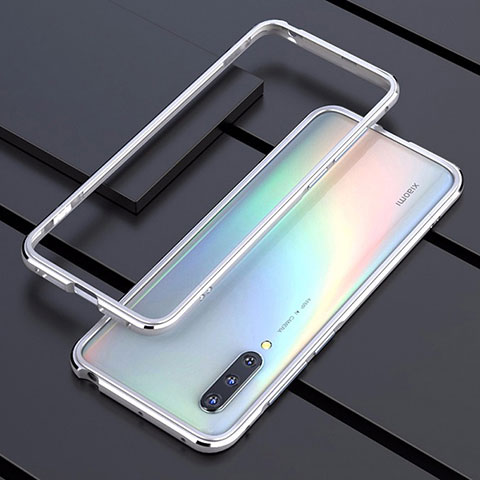 Coque Bumper Luxe Aluminum Metal Etui T01 pour Xiaomi Mi A3 Argent