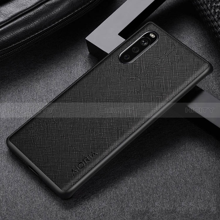 Coque Luxe Cuir et Plastique Housse Etui Mat pour Sony Xperia 10 III Noir Plus