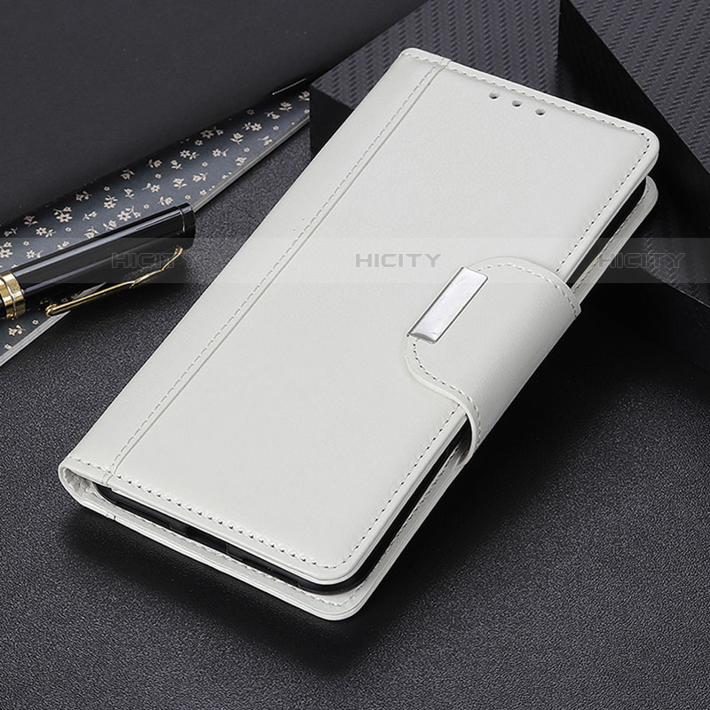 Coque Portefeuille Livre Cuir Etui Clapet M01L pour Motorola Moto G10 Blanc Plus