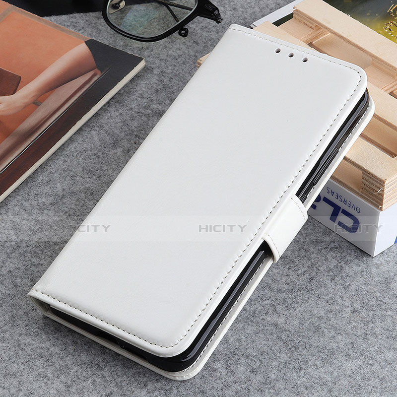 Coque Portefeuille Livre Cuir Etui Clapet M05L pour Motorola Moto Edge 30 Pro 5G Blanc Plus